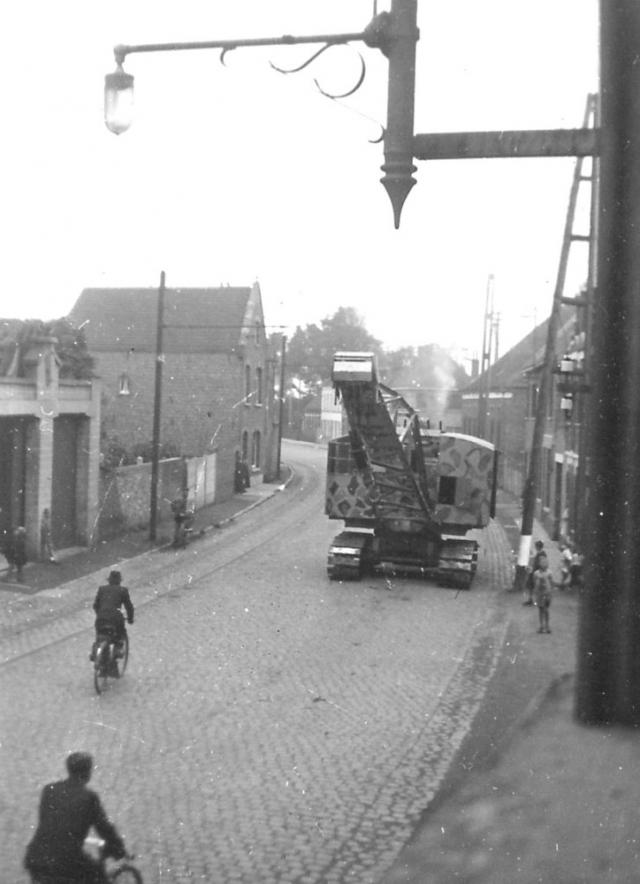 Duitse kraan in Dudzele dorp
